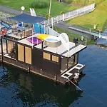 Diamond Bigigio House Boat Lisanza