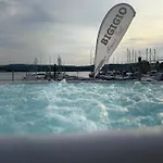 Botel Diamond Bigigio House Boat Lisanza