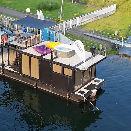 Diamond Bigigio House Boat Lisanza