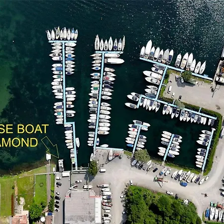 Diamond Bigigio House Boat Ботель
