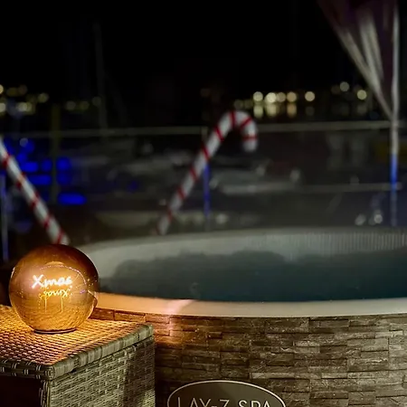 Diamond Bigigio House Boat Botel Lisanza