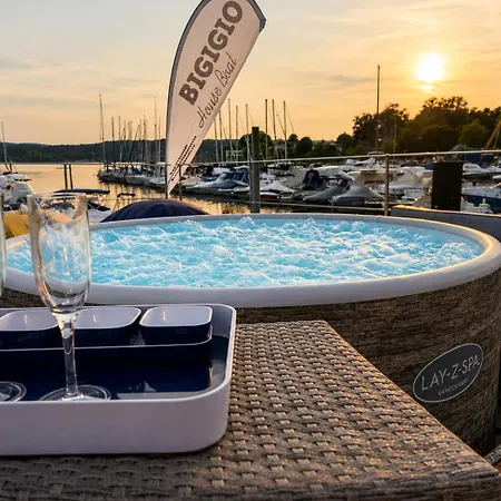 Diamond Bigigio House Boat