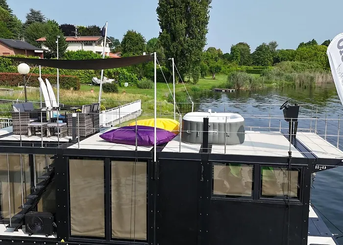 船上ホテル Diamond Bigigio House Boat