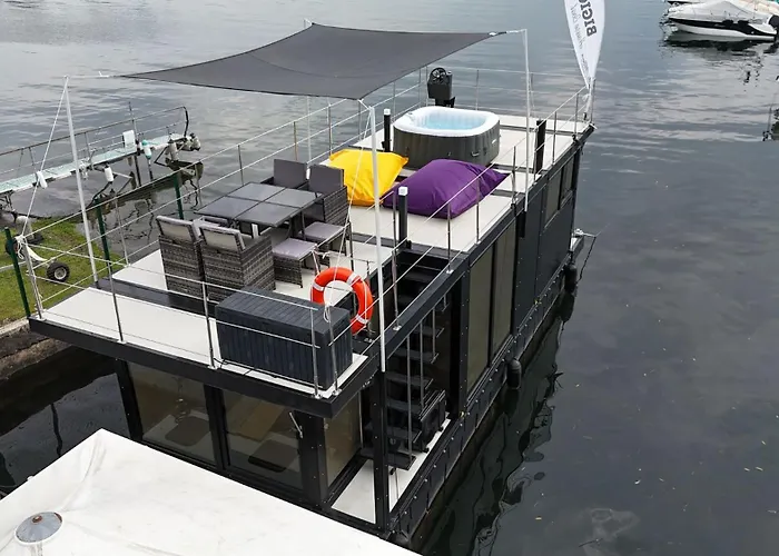 Bådhotel Diamond Bigigio House Boat