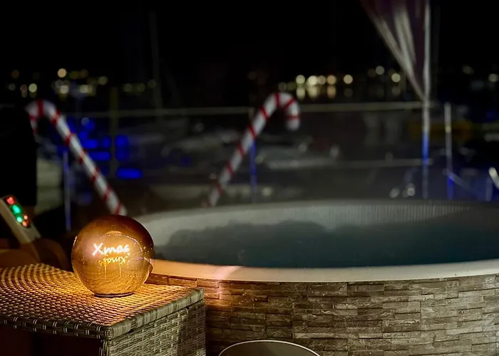 Diamond Bigigio House Boat Bådhotel Lisanza