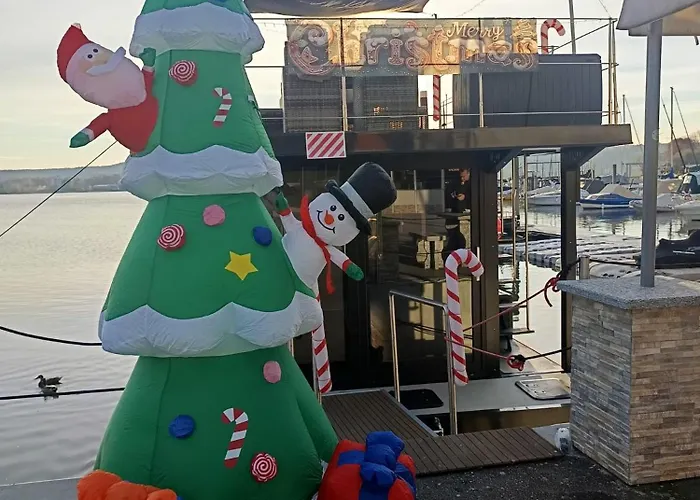 Diamond Bigigio House Boat